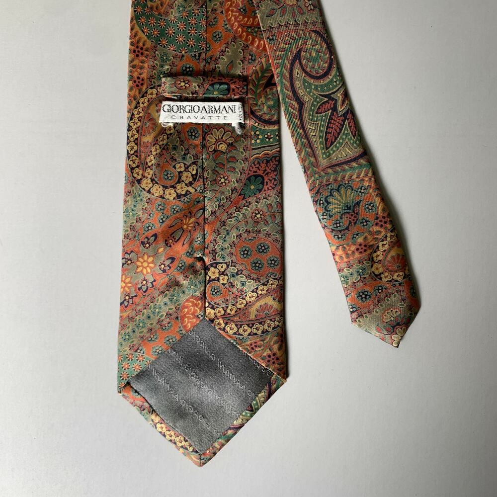 GIORGIO ARMANI Green Peach Paisley Silk Tie - Picture 2 of 3